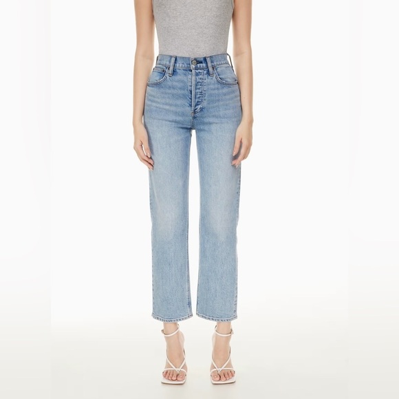 Aritzia Denim Forum The Arlo High Rise Straight 28L | Size 25 Light Wash - Picture 2 of 15